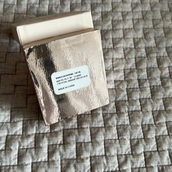 Disney Minnie Mouse necklace. New in Box! - Picture 3 of 4